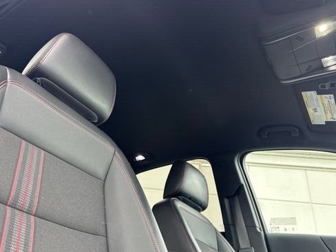 Used 2023 Chevrolet Equinox RS image 24