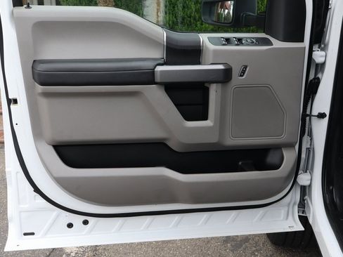 Used 2019 Ford F350 XLT image 14