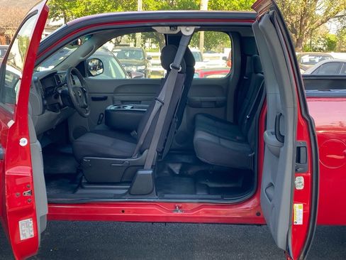 Used 2010 Chevrolet Silverado 1500 W/T RWD image 17