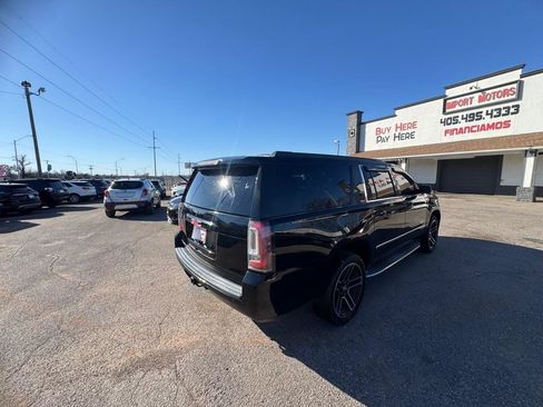 Used 2015 GMC Yukon XL SLT w/ Open Road Package AWD/4WD image 6