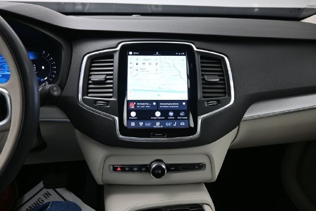 Used 2023 Volvo XC90 B5 Core w/ Protection Package Premier AWD/4WD image 13