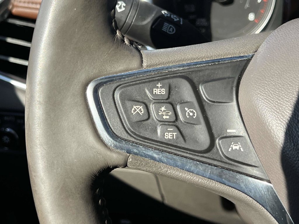 Used 2017 Chevrolet Malibu LT w/ Leather Package FWD image 31