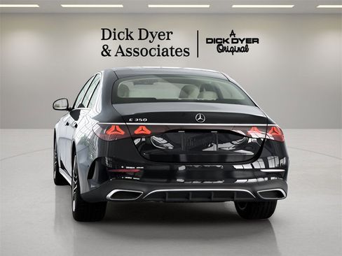 Used 2025 Mercedes-Benz E 350 Sedan image 16