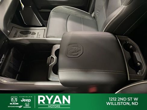 New 2026 RAM 2500 Laramie AWD/4WD image 38
