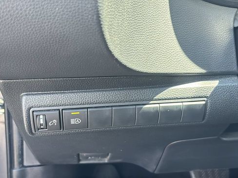 Used 2025 Toyota Corolla XSE FWD image 15