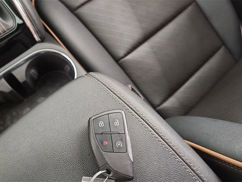 Used 2023 GMC Canyon AT4 w/ LPO, Sports Bar Package image 21