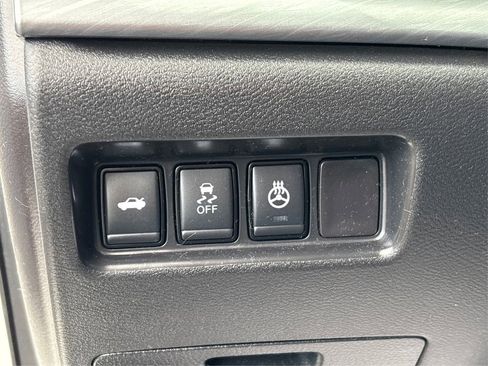 Used 2017 Nissan Maxima 3.5 SL image 32