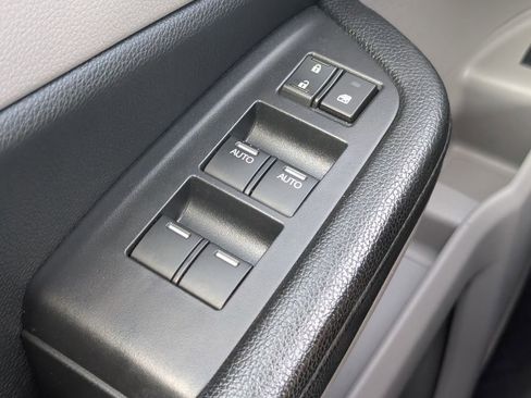 Used 2016 Honda Pilot Touring image 12