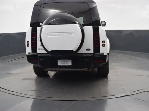 Used 2023 Land Rover Defender 130 X-Dynamic SE AWD/4WD image 5