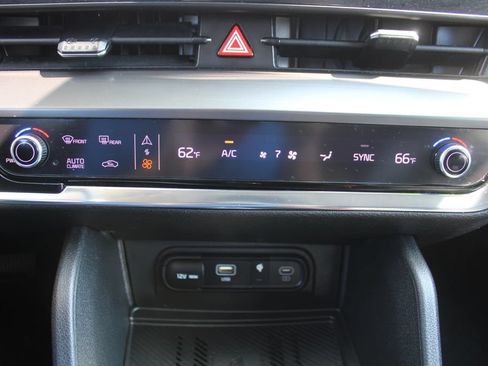 Used 2023 Kia Sportage EX FWD image 38
