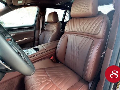 Used 2025 Genesis G90 3.5T image 9