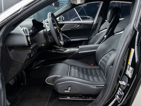 Used 2024 Ferrari Purosangue image 20