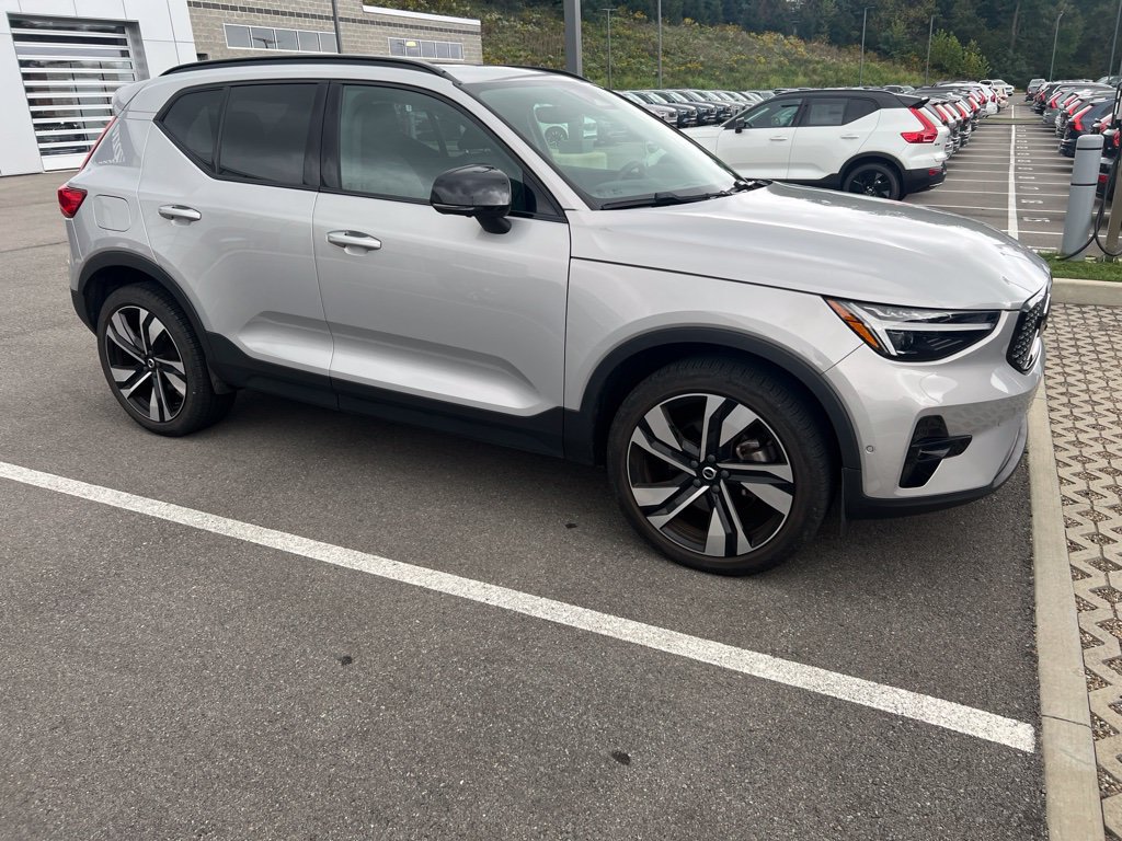 Used 2023 Volvo XC40 B5 Ultimate w/ Climate Package AWD/4WD image 11