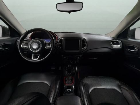 Used 2019 Jeep Compass Trailhawk AWD/4WD image 9