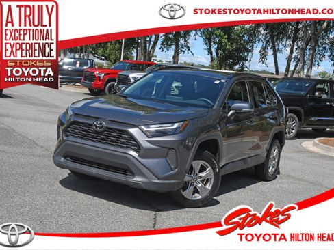Used 2022 Toyota RAV4 XLE FWD image 1