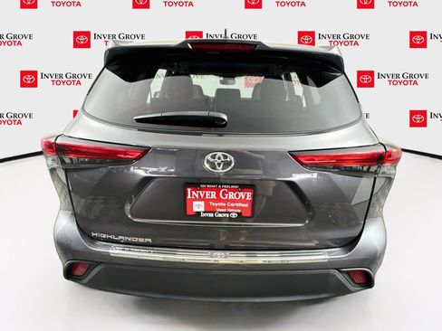 Used 2023 Toyota Highlander L FWD image 6