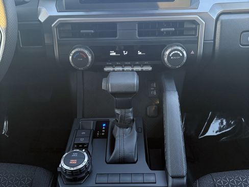 Used 2025 Toyota 4Runner SR5 image 29