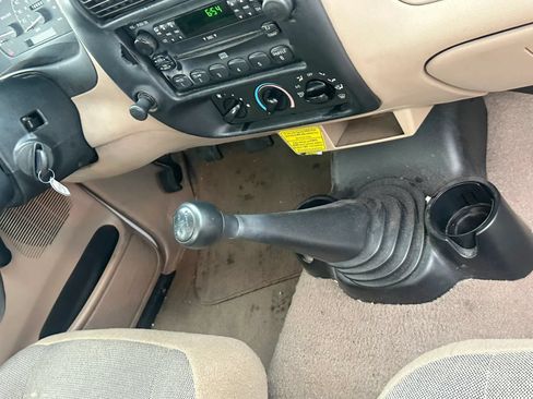 Used 2001 Ford Ranger 2WD Regular Cab image 3