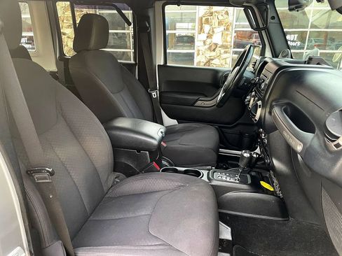 Used 2013 Jeep Wrangler Unlimited Sport w/ Dual Top Group image 13