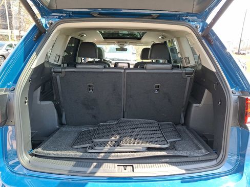 Used 2025 Volkswagen Atlas SEL Premium R-Line image 27