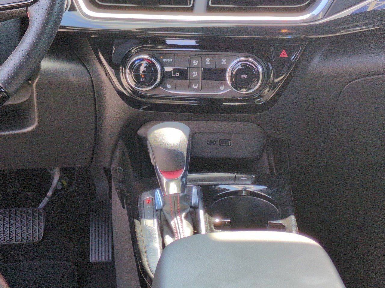 Used 2024 Chevrolet Trax RS FWD image 22