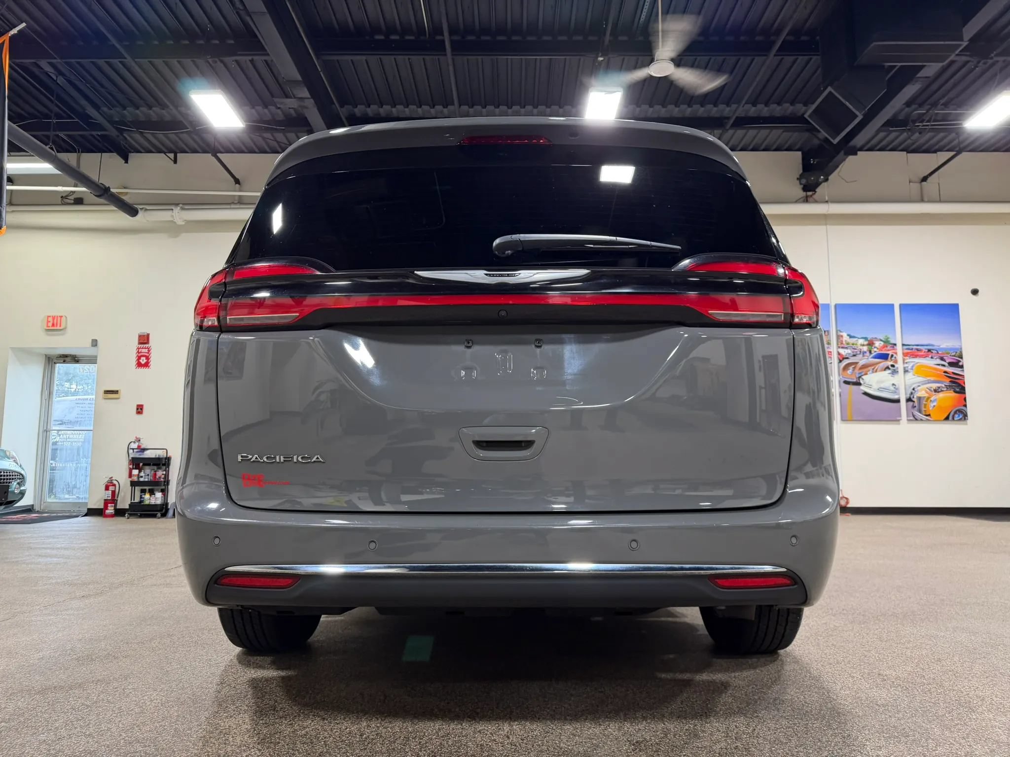 Used 2025 Chrysler Pacifica Select FWD image 18