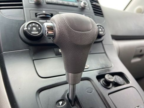 Used 2012 Kia Sedona LX image 20