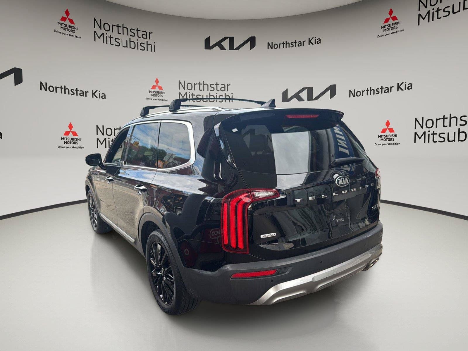 Used 2020 Kia Telluride SX w/ SX Prestige Package AWD/4WD image 2