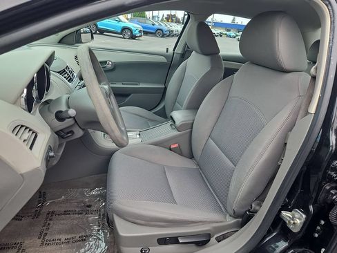 Used 2011 Chevrolet Malibu LS FWD image 21