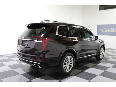 Used 2020 Cadillac XT6 Premium Luxury w/ LPO, Floor Liner Package image 4