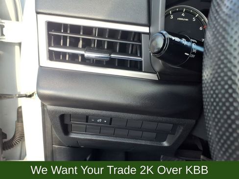 Used 2022 Mitsubishi Outlander ES image 18