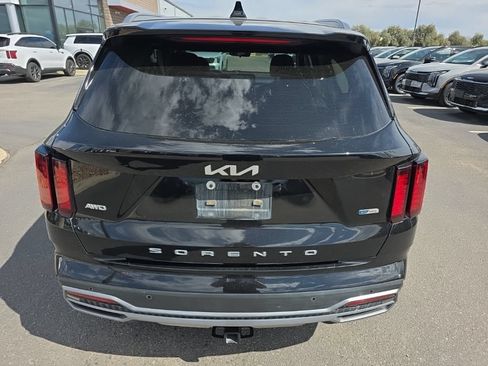 Used 2022 Kia Sorento EX AWD/4WD image 4