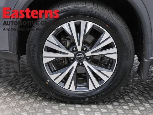Used 2023 Nissan Rogue SV w/ SV Premium B Package AWD/4WD image 32