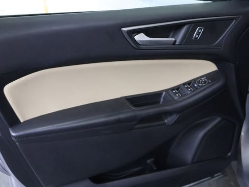 Used 2022 Ford Edge SE AWD/4WD image 15
