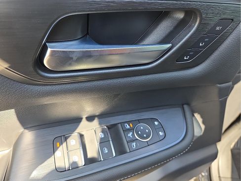 New 2025 Nissan Armada Platinum Reserve image 16