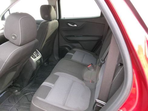 Used 2024 Chevrolet Blazer LT w/ Convenience Package FWD image 9