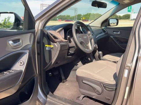 Used 2018 Hyundai Santa Fe Sport FWD image 3