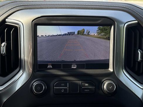 Used 2021 Chevrolet Silverado 1500 LT w/ Convenience Package II AWD/4WD image 5