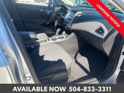 Used 2017 Chevrolet Cruze LS image 17