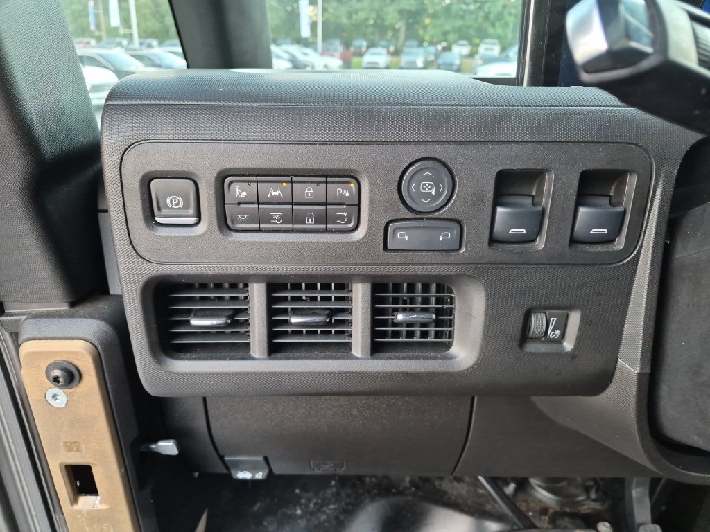 Used 2024 Chevrolet Brightdrop 600 w/ Commercial Equipment Package AWD/4WD image 22