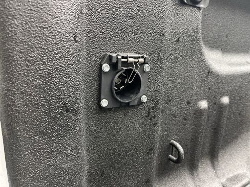 Used 2016 Chevrolet Silverado 2500 High Country w/ Duramax Plus Package image 33