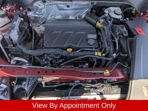 Used 2025 Chevrolet Trax LT w/ LT Convenience Package FWD image 34