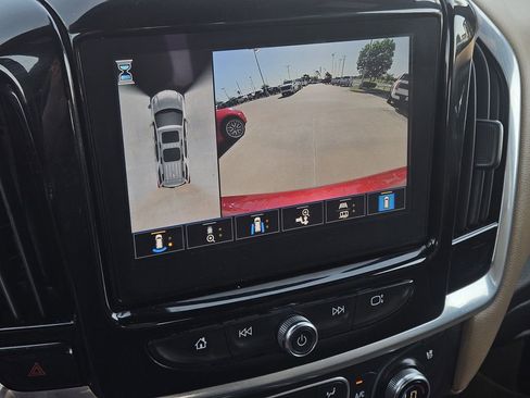 Used 2023 Chevrolet Traverse Premier AWD/4WD image 23