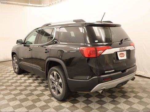 Used 2017 GMC Acadia SLT image 3