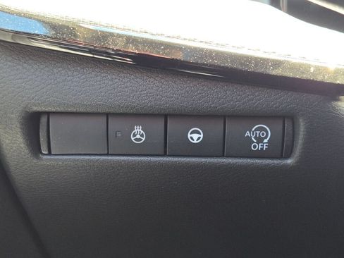 Used 2026 Nissan Kicks SR w/ SR Premium Package FWD image 23