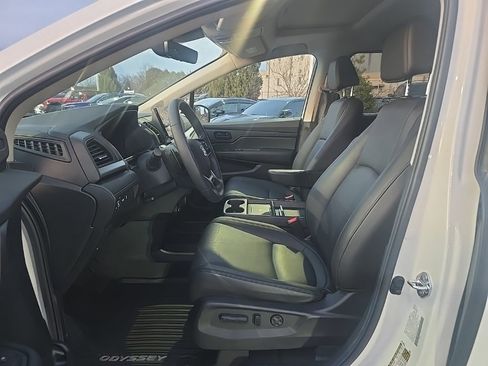 Used 2025 Honda Odyssey EX-L image 10