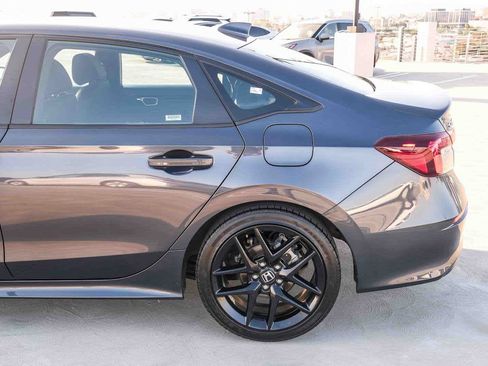 Used 2025 Honda Civic Sport image 8