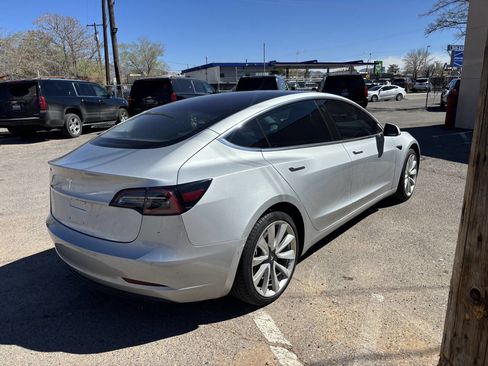 Used 2018 Tesla Model 3 Mid Range image 5
