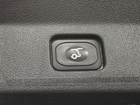 Used 2019 Ford Explorer Sport image 14