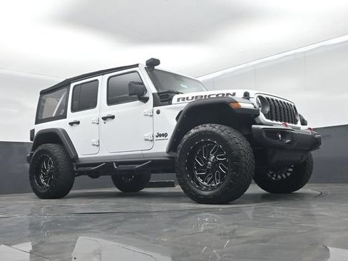 Used 2024 Jeep Wrangler Unlimited Rubicon AWD/4WD image 48